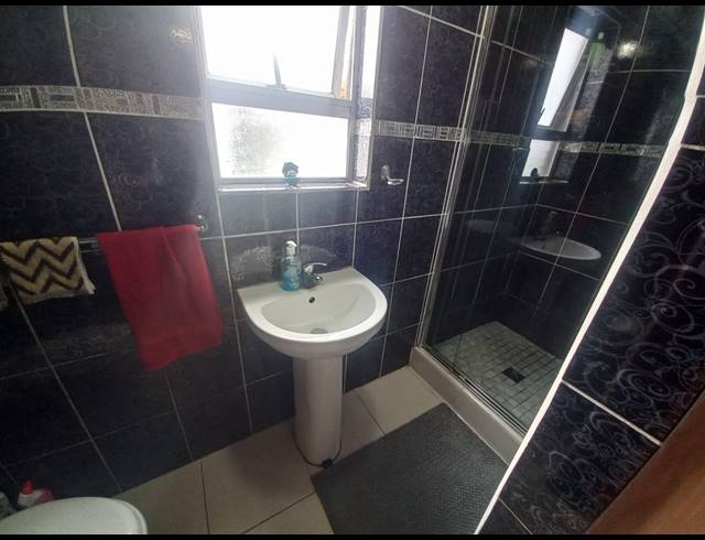 3 BEDROOM HOUSE FOR SALE IN WOODLANDS